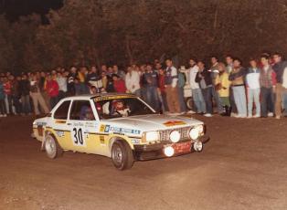 Domingo Donadeu – José María Arbós (Opel Ascona i2000 SR). Rallye Catalunya 1985 (Foto: Joan Aymamí)
